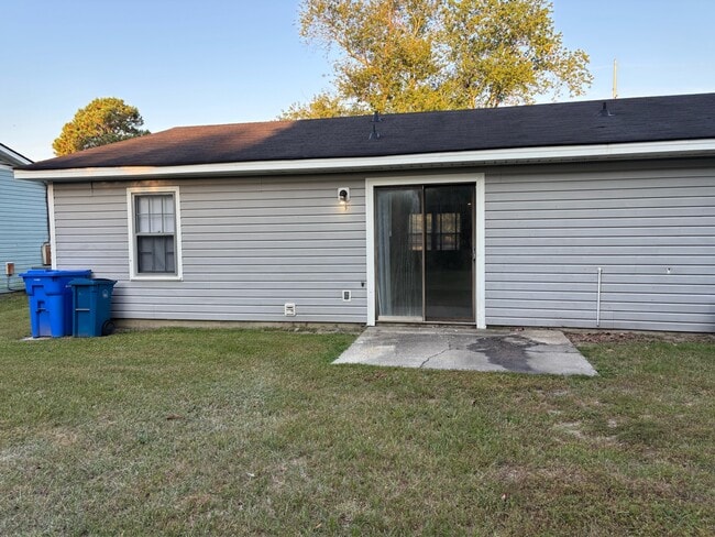 Building Photo - 1309 Ireland Dr