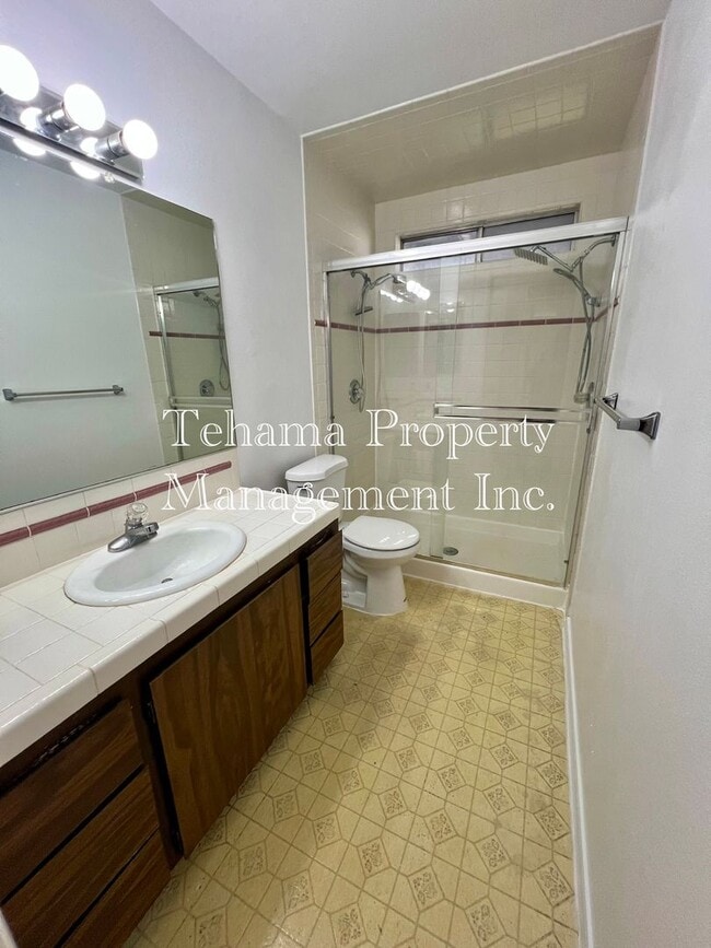 Building Photo - Beautiful 3 bedroom 2 bath home in Red Bluff