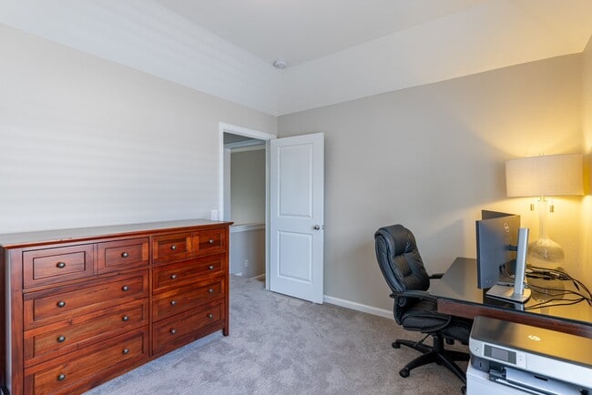 Building Photo - 5208 Petty St