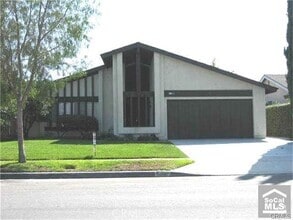 Building Photo - 3682 Hamilton St