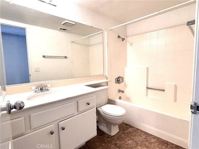 Building Photo - 25155 Via Terracina