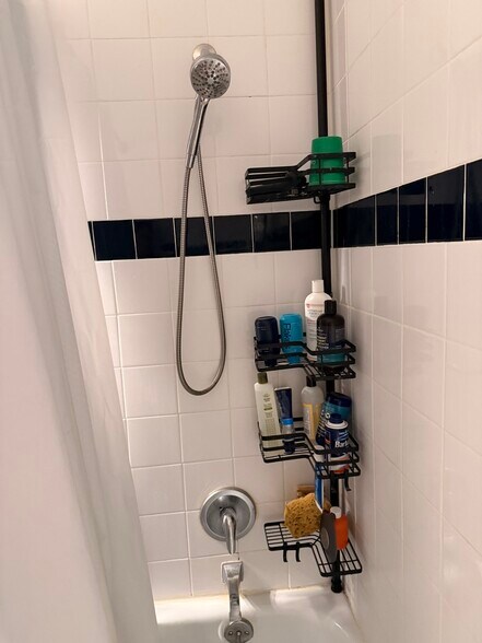 Building Photo - 40 Sheoah Blvd