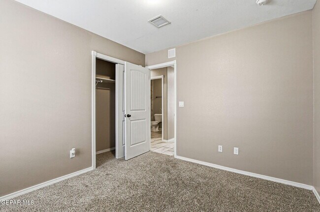 Building Photo - 14809 Tierra Crystal Ave