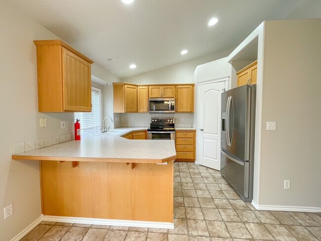 Building Photo - 4110 E Hayseed Ct