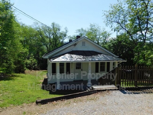 Building Photo - 202 Wilson Ave