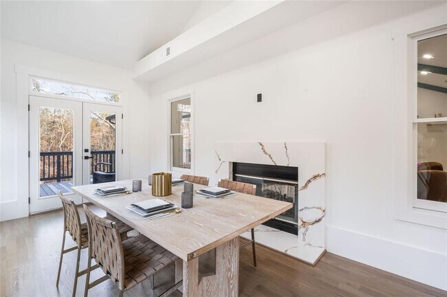 Building Photo - 507 Karen Ln