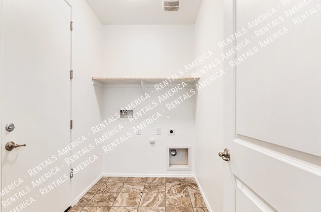 Building Photo - 6855 S Benedetti Ct