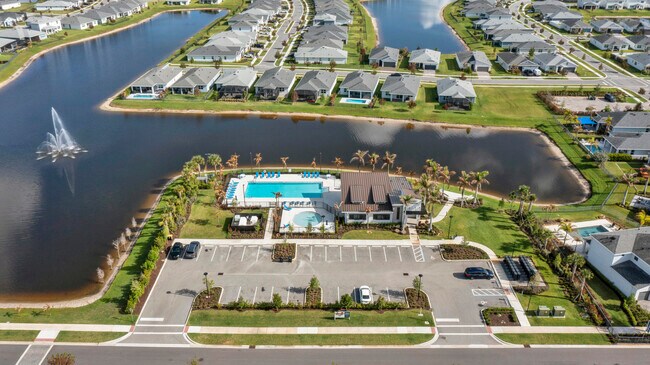 Building Photo - 14075 SW Thorens Dr