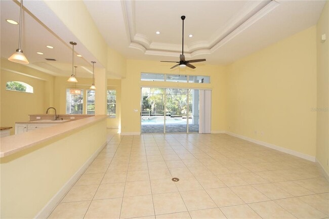 Building Photo - 17 Oasis Cir