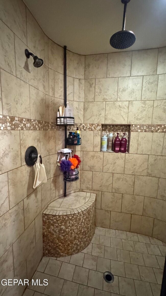 Building Photo - 7381 Black Mesa Dr