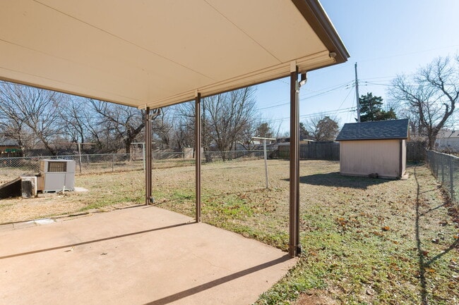 Building Photo - 1322 NW 100th St