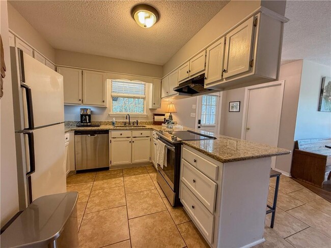 Building Photo - 905 Deer Run Dr