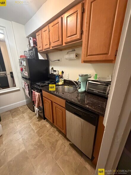 Building Photo - 456 Beacon St