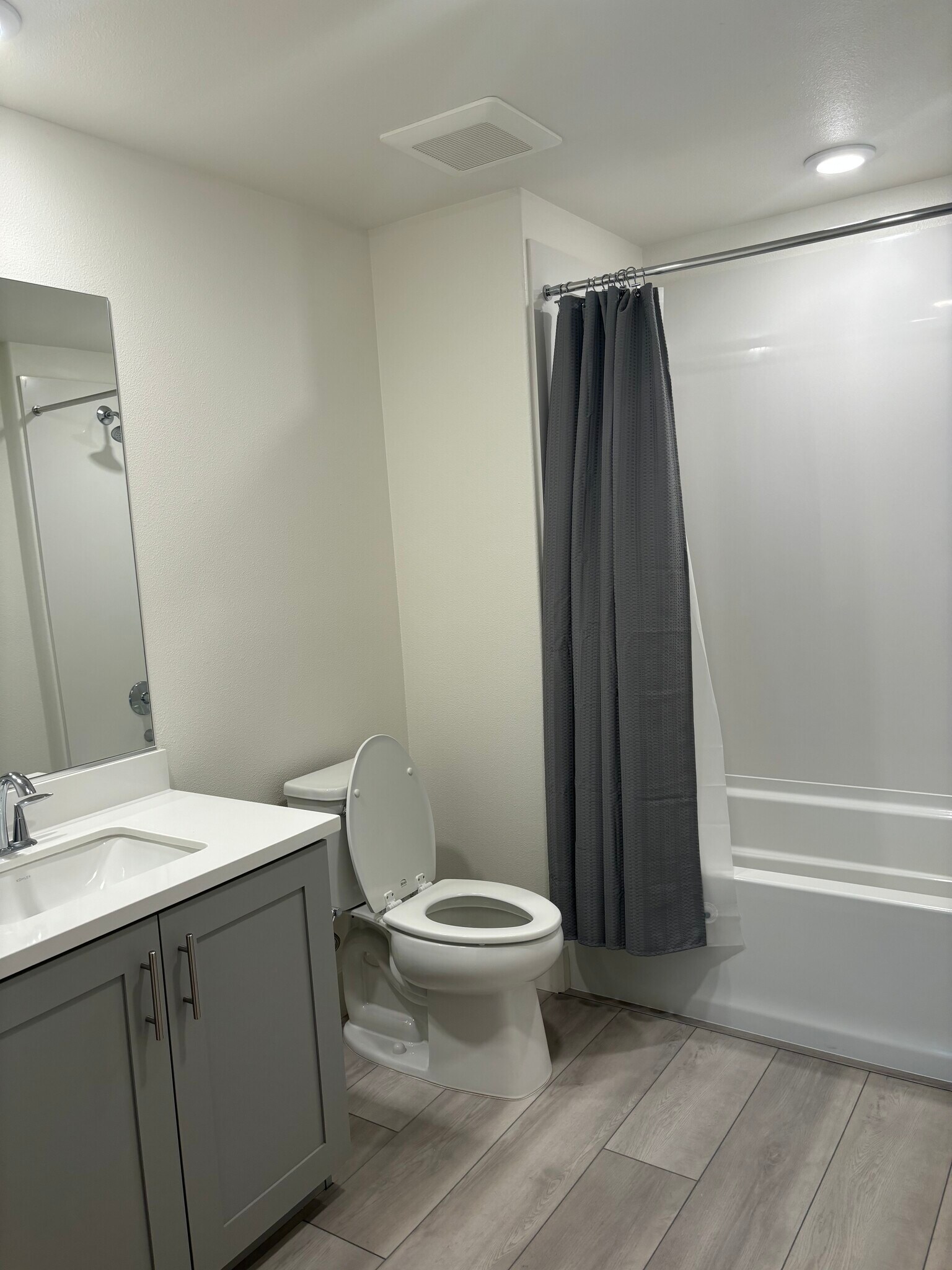 Masterbath2 - 3578 Rambla Plz