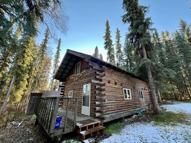 Building Photo - dry cabin off Sheep Creek / Pet friendly