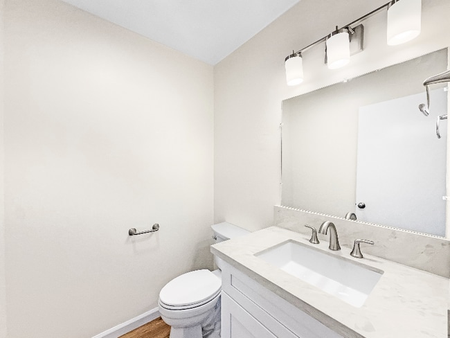 Building Photo - 4360 Vision Dr