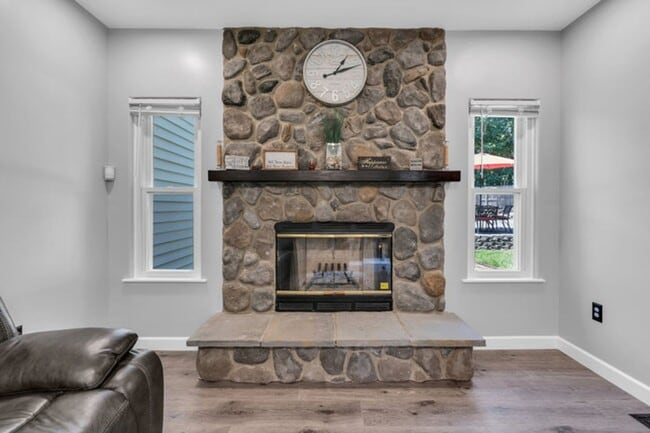 Building Photo - Private Cul-de-Sac Living: 4BR Home with Pool & Geothermal HVAC