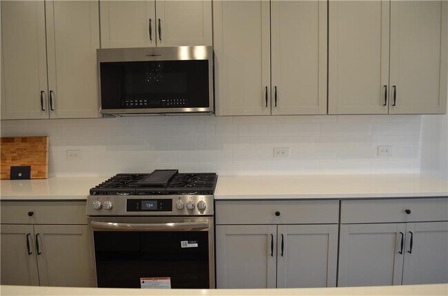 Building Photo - 28 Trace Blf