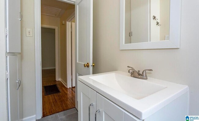 Building Photo - 921 5 Mile Rd