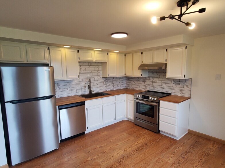 Kitchen - 3110 US Route 9