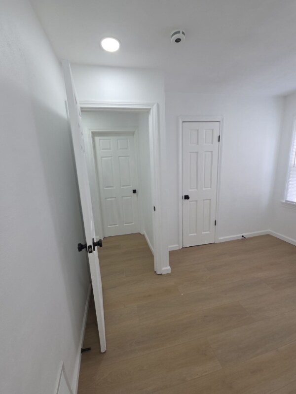 Building Photo - 509 N Rosedale Ave