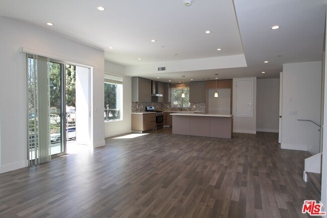 Building Photo - 11733 Missouri Ave