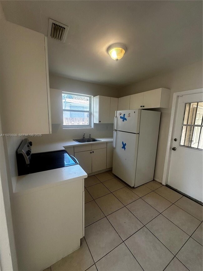 Building Photo - 237 NW 55th St