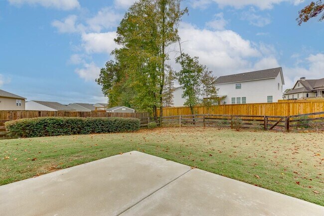 Building Photo - 145 Alexander Ln