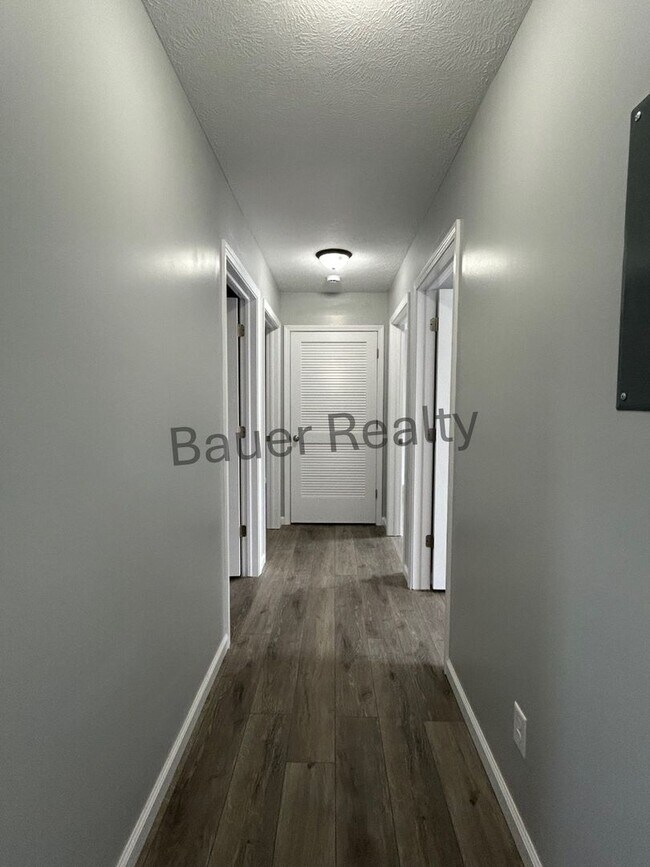 Building Photo - jv223