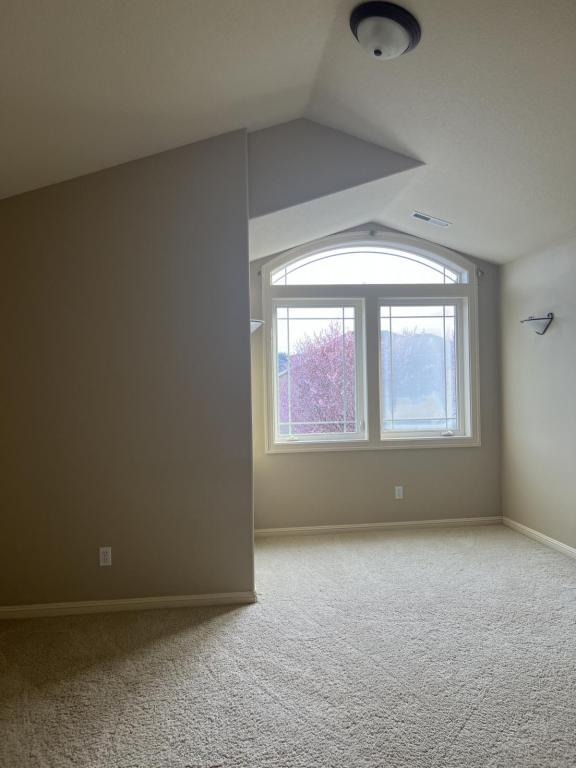 Building Photo - 15715 SE Bybee Dr