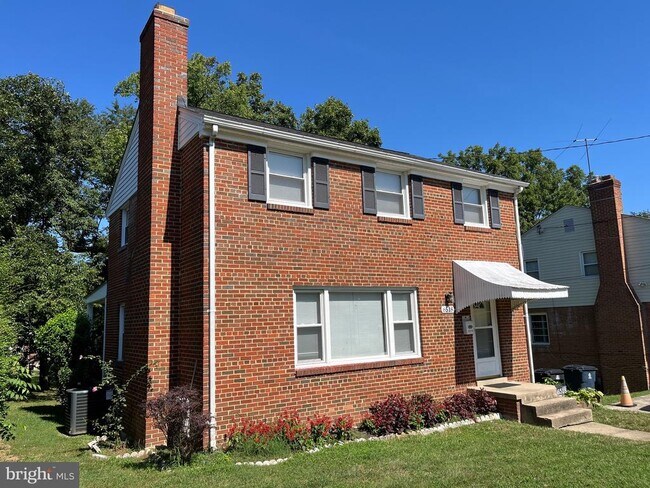 Building Photo - 6518 8th Ave