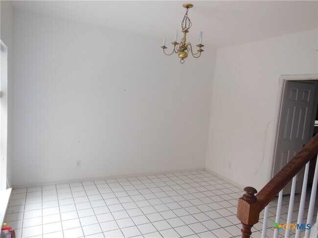 Building Photo - 1641 Kuehler Ave