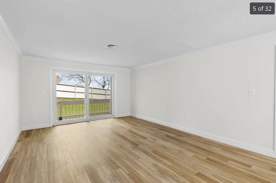 Building Photo - 15 Bower Rd