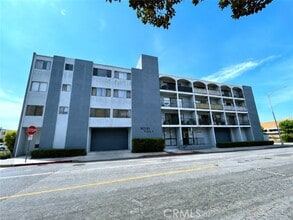 Building Photo - 4595 California Ave