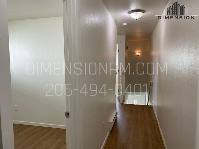 Building Photo - Sheridan Duplex