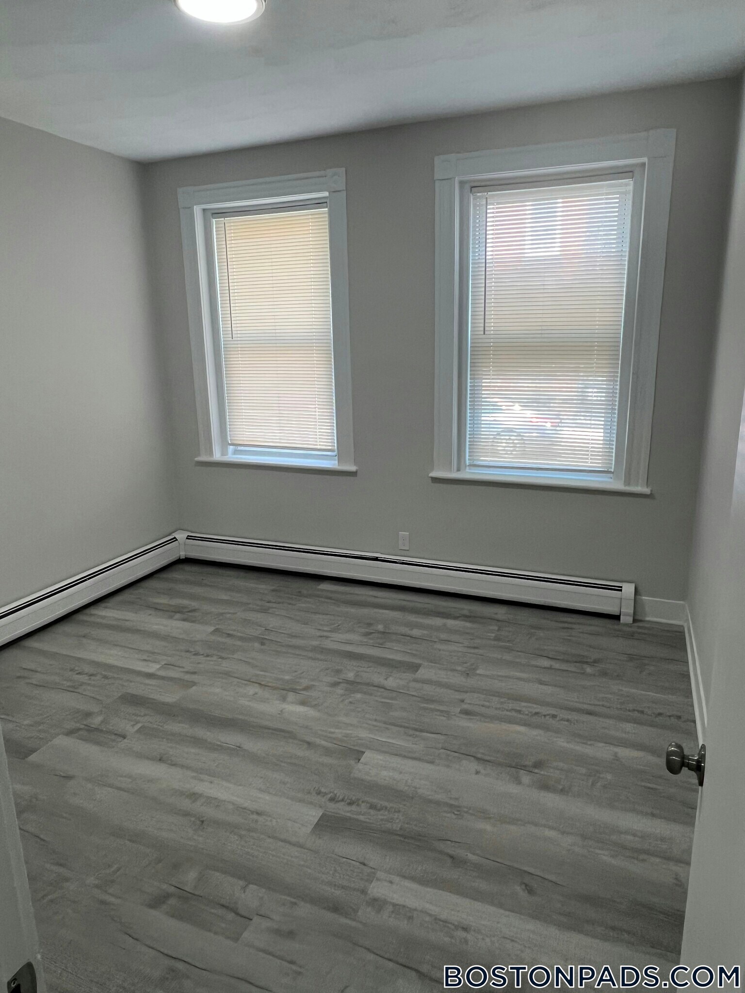 Building Photo - 165 Gove St