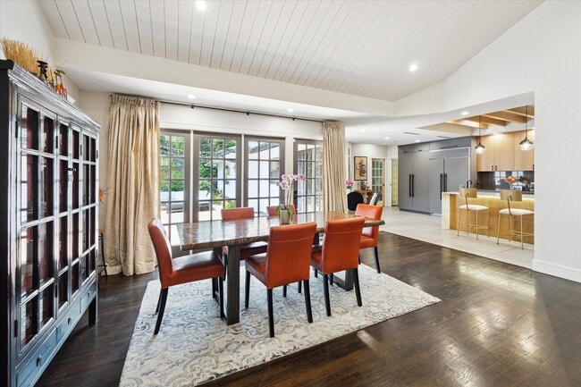 Building Photo - 1902 Chimney Rock Rd