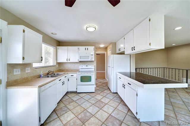 Building Photo - 6714 Hampton Dr