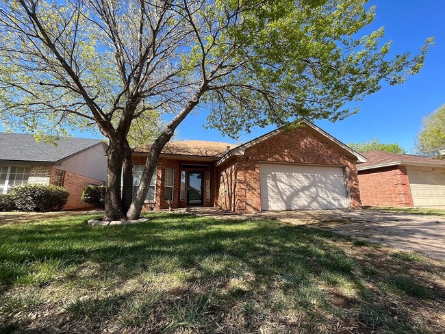 Primary Photo - 3 bedroom 3 bathroom in Frenship ISD!