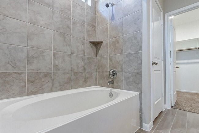 Building Photo - 5311 Sunway Dr