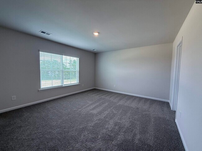 Building Photo - 240 S Lake Dr
