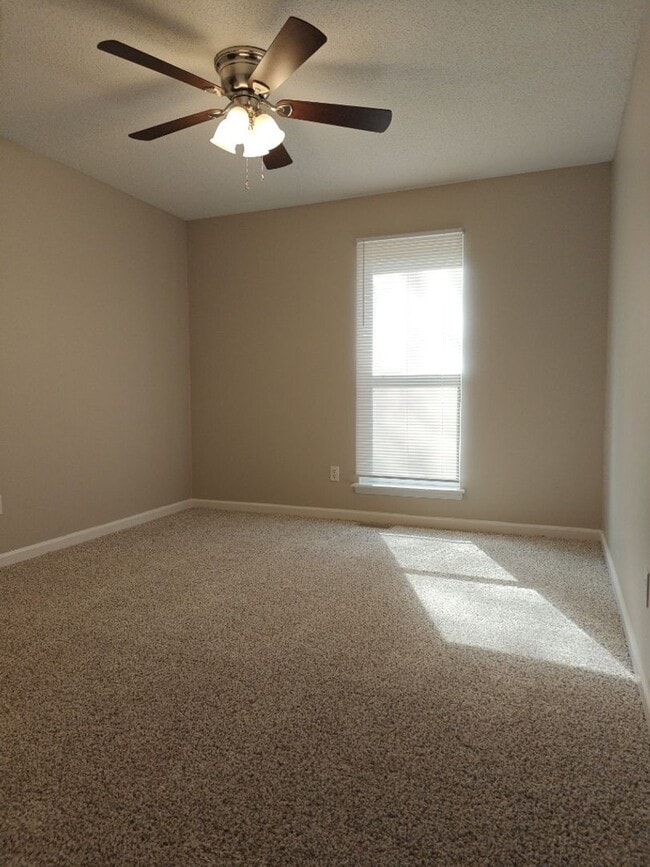 Building Photo - Charming 3-bedroom, 2-bath home with Garage in Columbia County!