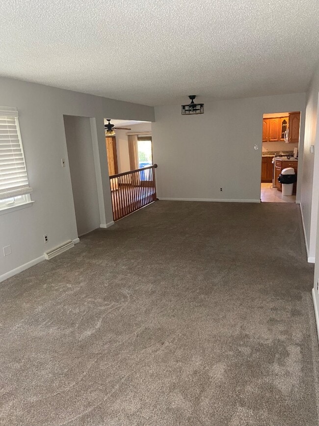 Building Photo - 253 Holly Ave