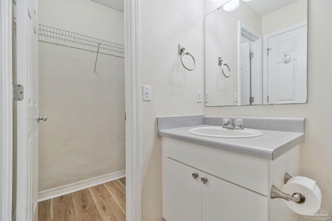 Building Photo - 2037 Marquesas Ln