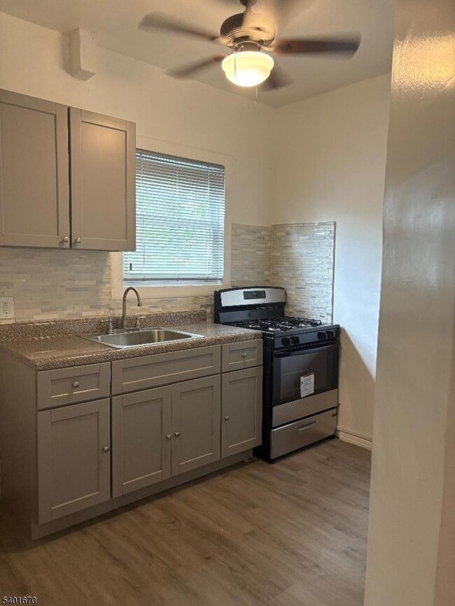 Building Photo - 69 St Paul Ave