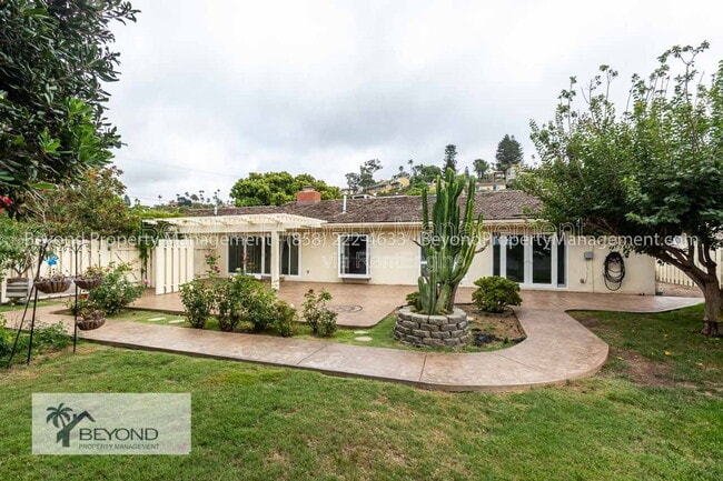 Building Photo - 6536 Avenida Manana