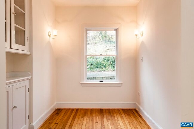 Building Photo - 1718 Rugby Ave