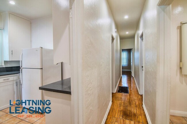 Building Photo - 6137 Saturn St