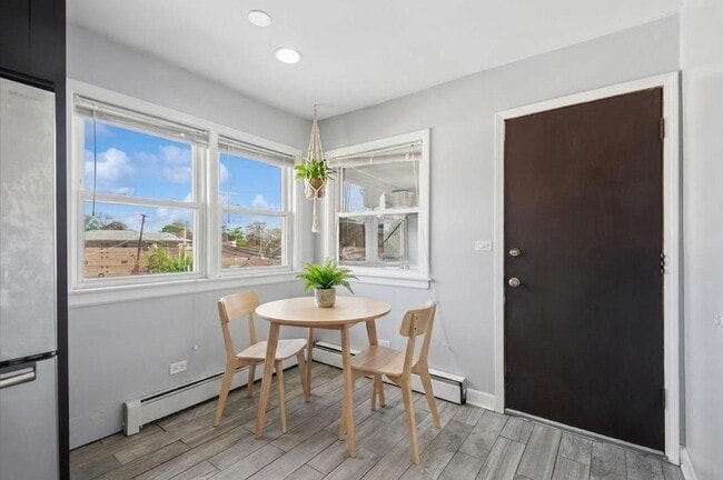 Building Photo - 4951 W Foster Ave