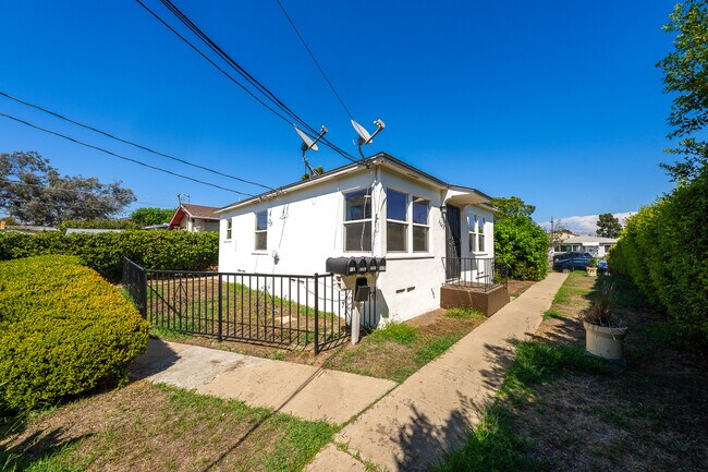 Building Photo - 3628 Highland Ave